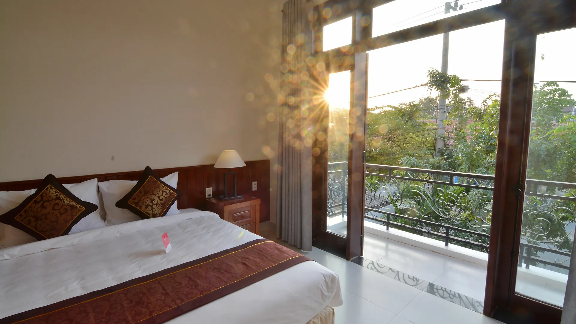 Red Rose Villa Hoi An Hotel